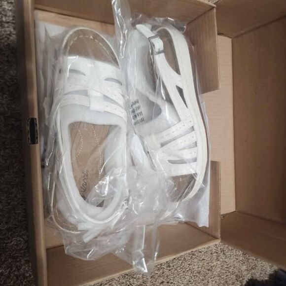 Easy spirit sandals size 8 NWT - Picture 2 of 6